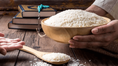 Difference Between Sadaqah and Zakat in Islam