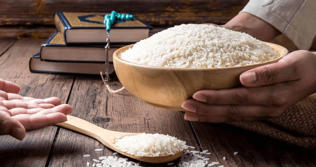 Difference Between Sadaqah and Zakat in Islam