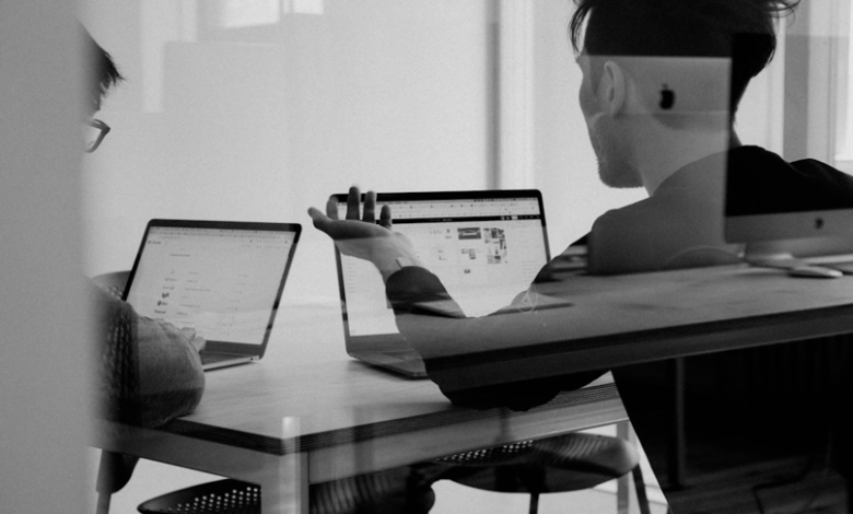 The Ultimate Guide To Selecting an Enterprise AI Platform: Key Features To Look For