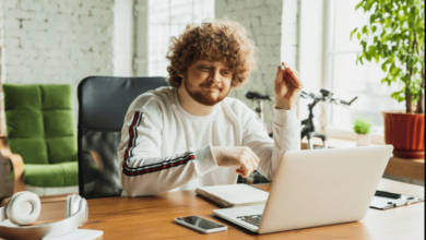 7 Evergreen Side Hustles That Compound Over Time (Without Burning Out)